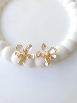 Çelik Gold İncili Çiçek Kadın Küpe - Blossom