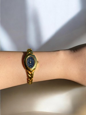 Kadın İnce Kordonlu Vintage Metal Kasa Gold Kol Saat 3