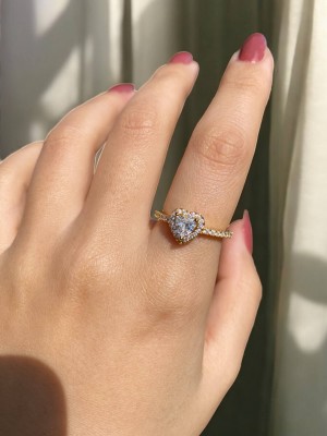 Beyaz Kalpli Taşlı Kadın Zarif Yüzük