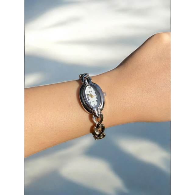 Kadın İnce Kordonlu Vintage Metal Kasa Silver Kol Saati 6 Kadın İnce Kordonlu Vintage Metal Kasa Silver Kol Saati 6