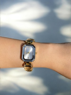 Lüx Taşlı Kadın Kol Saati Gold-8