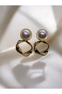 Çelik İnci Detaylı Gold Yuvarlak Şık Küpe