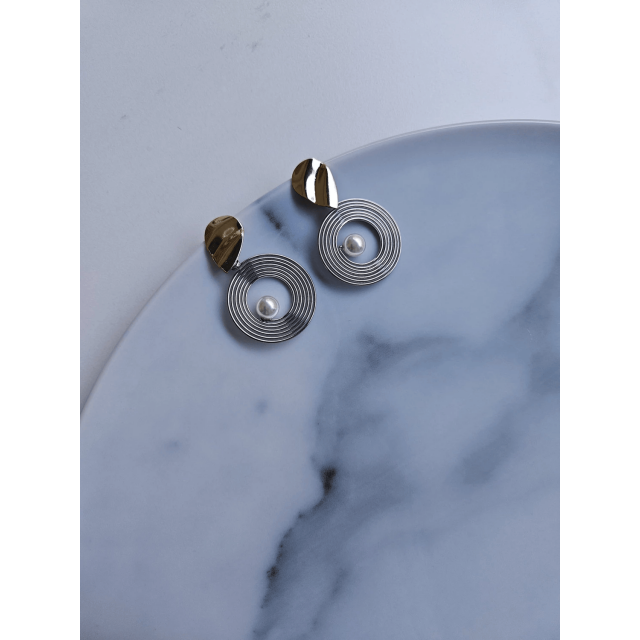 İthal Sallantılı Şık Küpe