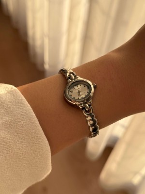 Kadın İnce Kordonlu Vintage Metal Kasa Gümüş Minimal Kol Saati 18