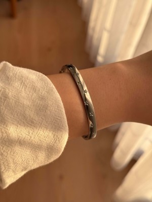 Beyaz Taşlı Yıldız Motifli Çelik Gümüş Kelepçe Bileklik