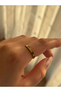 Beyaz Taşlı Kuzey Yıldızı Motifli Çelik Gold Yüzük