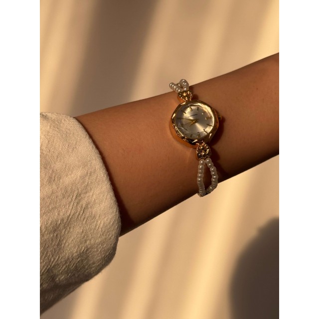 Yuvarlak Beyaz Kadranlı Altın İnci Kordonlu Kadın Vintage Saat- 27