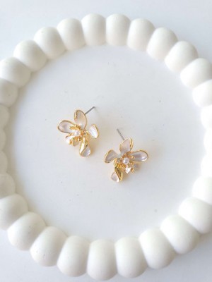 Çelik Gold İncili Çiçek Kadın Küpe - Blossom