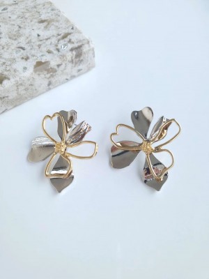 Vip Çift Renkli Çiçek Kadın Küpe