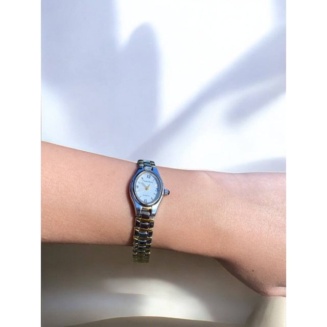 Kadın İnce Kordonlu Vintage Metal Kasa Silver Kol Saati 4 Kadın İnce Kordonlu Vintage Metal Kasa Silver Kol Saati 4