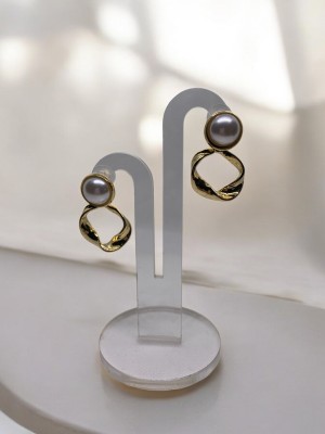 Çelik İnci Detaylı Gold Yuvarlak Şık Küpe