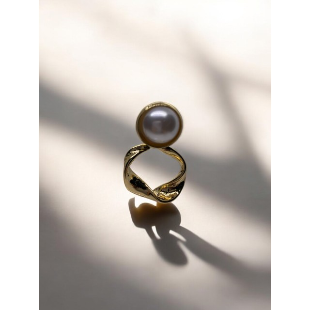 Çelik İnci Detaylı Gold Yuvarlak Şık Küpe