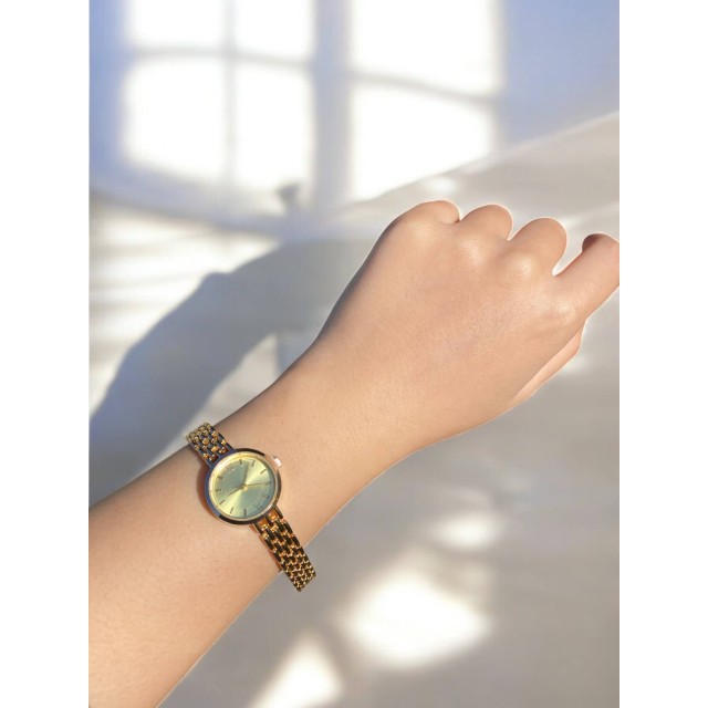 Yuvarlak Kadranlı Gold İnce Kordonlu Kadın Vintage Saat-15 Yuvarlak Kadranlı Gold İnce Kordonlu Kadın Vintage Saat-15