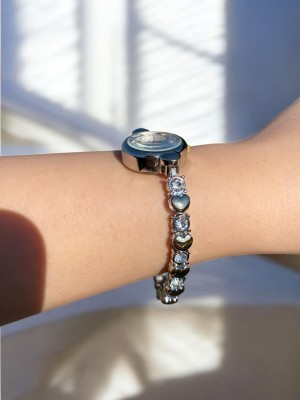 Yuvarlak Kadranlı Silver İnce Kalpli Kordonlu Kadın Vintage Saat-16