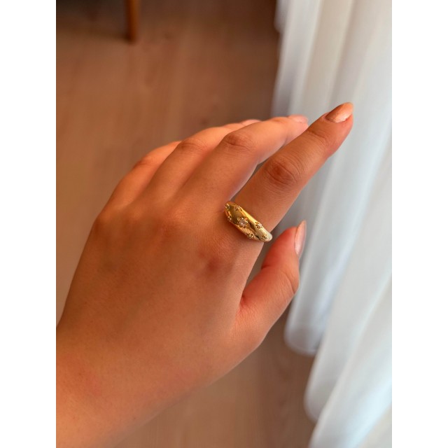 Beyaz Taşlı Yıldız Motifli Çelik Gold Ayarlanabilir Kalın Yüzük