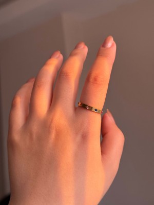 Renkli Taşlı Kuzey Yıldızı Motifli Çelik Gold Yüzük