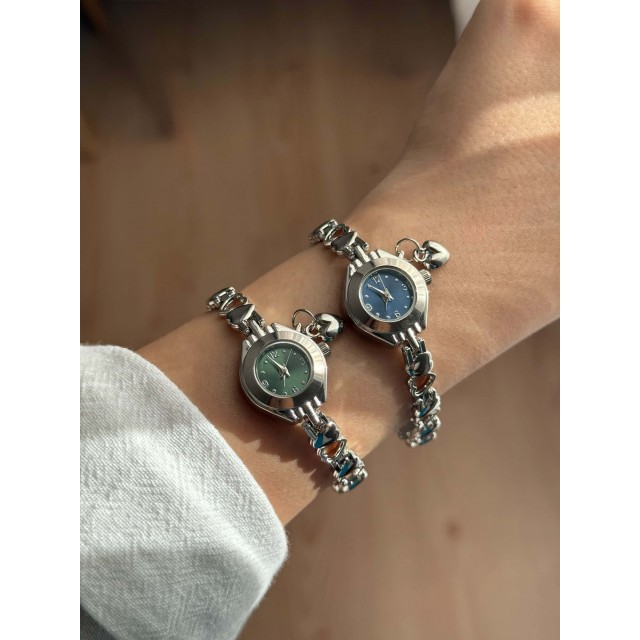 İnce Kalpli Kordon Vintage Çelik Gümüş Minimal Zümrüt Yeşili Kasa Charmlı Kadın Kol Saati -34