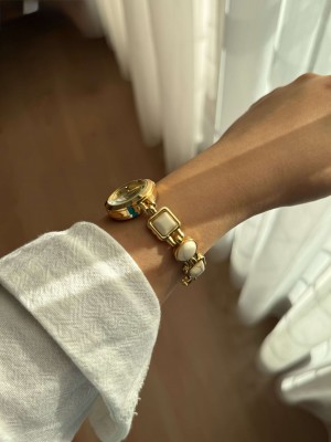 Yuvarlak Kadranlı Beyaz Taşlı Kordon Çelik Gold Kadın Yazlık Kol Saati - 36