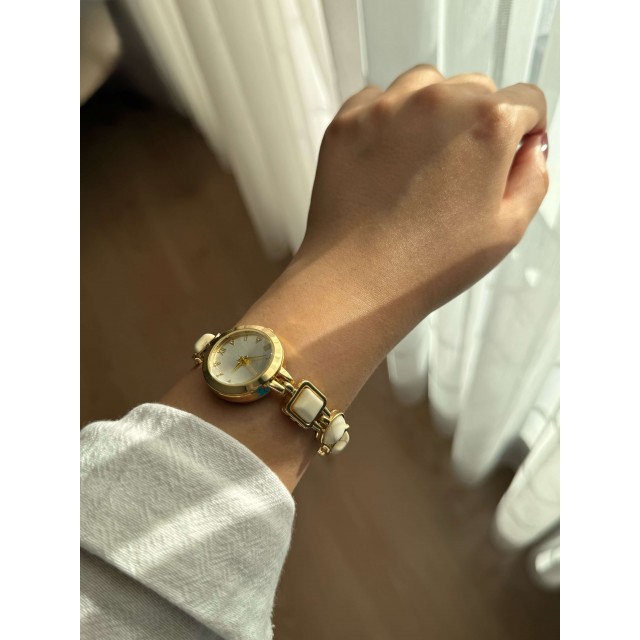 Yuvarlak Kadranlı Beyaz Taşlı Kordon Çelik Gold Kadın Yazlık Kol Saati - 36