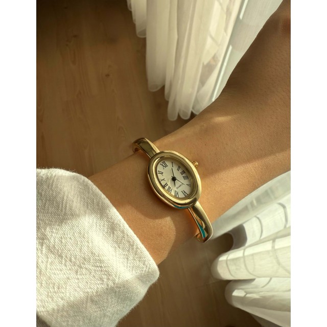 Kelepçe Minimal Çelik Gold Kadın Kol Saati -37 Kelepçe Minimal Çelik Gold Kadın Kol Saati -37