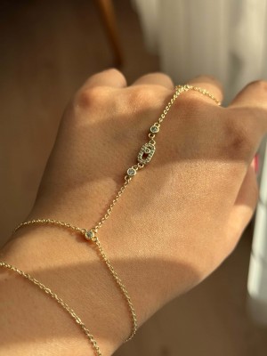 Messika Çelik Gold Zarif Şahmeran Messika Çelik Gold Zarif Şahmeran