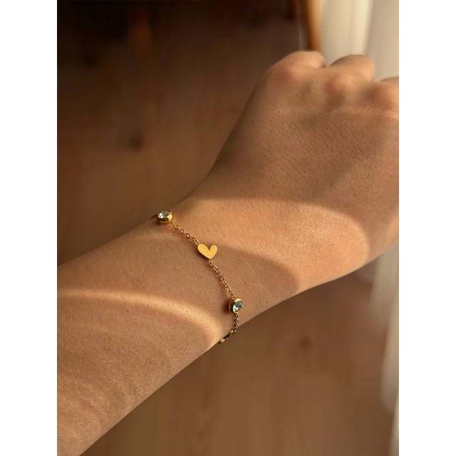Kalp ve Işıltılı Zarif Çelik Gold Kadın Bileklik Kalp ve Işıltılı Zarif Çelik Gold Kadın Bileklik