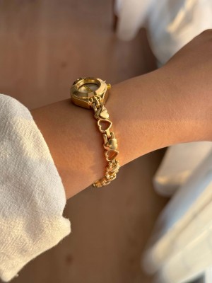 İnce Kalpli Kordon Vintage Çelik Gold Minimal Beyaz Kasa Charmlı Kadın Kol Saati -39