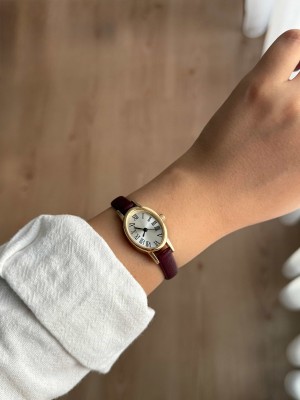 Beyaz Kadranlı İnce Bordo Deri Kayış Kadın Kol Saati -43